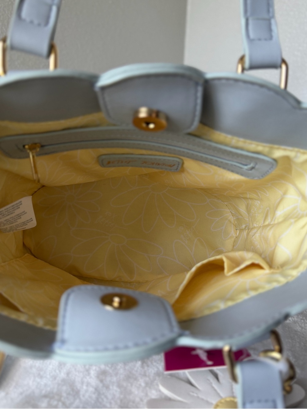 Betsey Johnson Blue Gingham Plaid Daisy Charm Scalloped Edge XOBLOOM Tote Bag - Picture 3 of 11